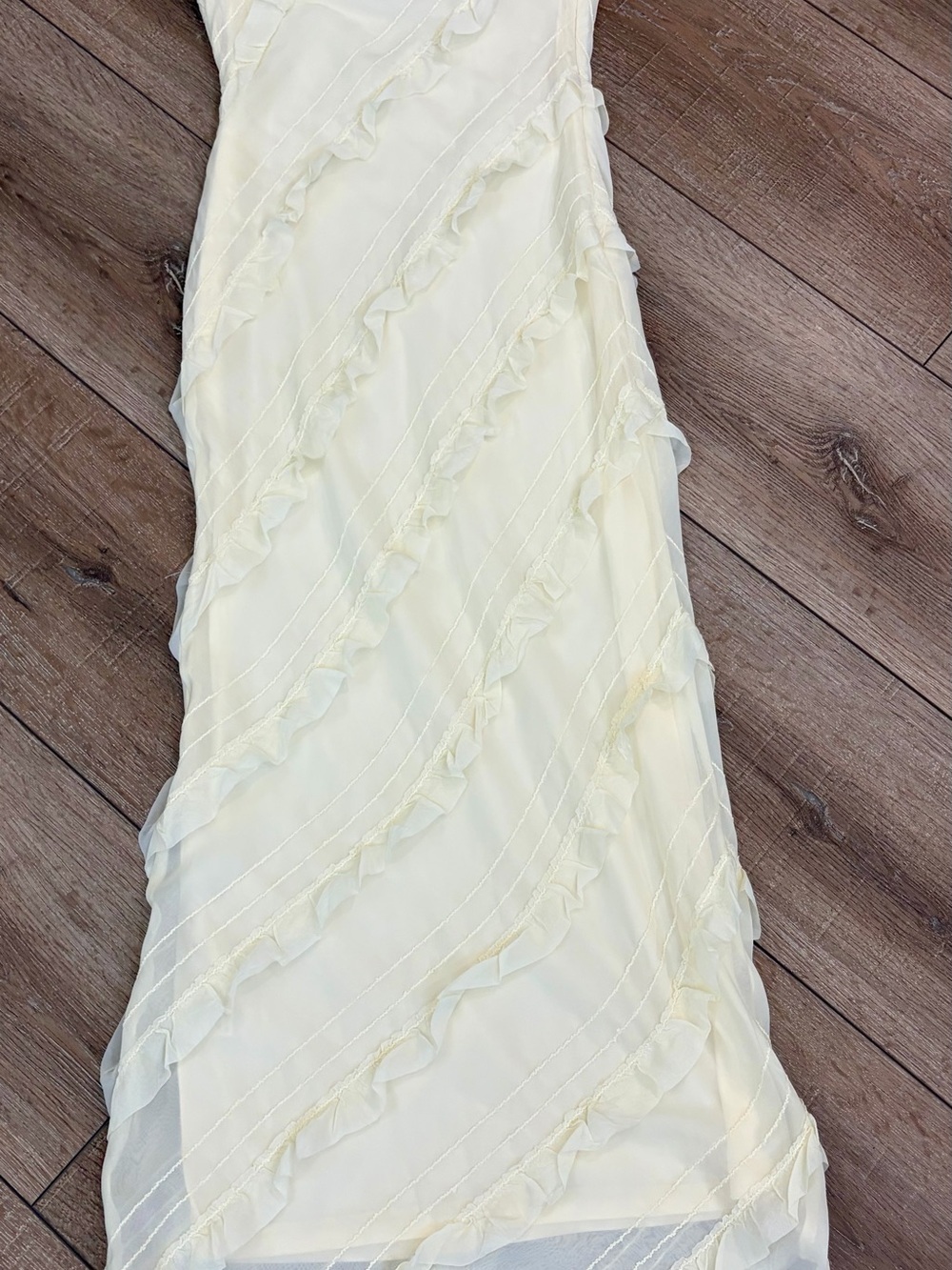 Princess Polly Cream Strapless Ruffle Maxi Dress Size 6 - Picture 4 of 8